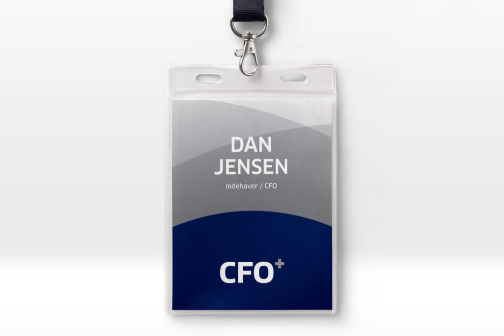 CFO+ navneskilt